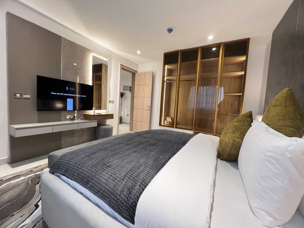 One Bedroom Apartment